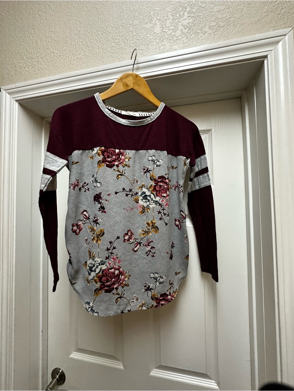 Maroon & Gray Floral Contrast Long-Sleeve Top